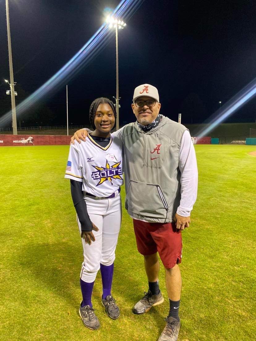 _Mac3_'s tweet photo. I would to thank @UACoachMurphy @CoachAlyBAMA @AlabamaSB, players and staff for an awesome hitting camp last night. Thank you so much! #RollTide 🐘🥎❤️ @BoltsHoleman16U https://t.co/S2r5pApjAG