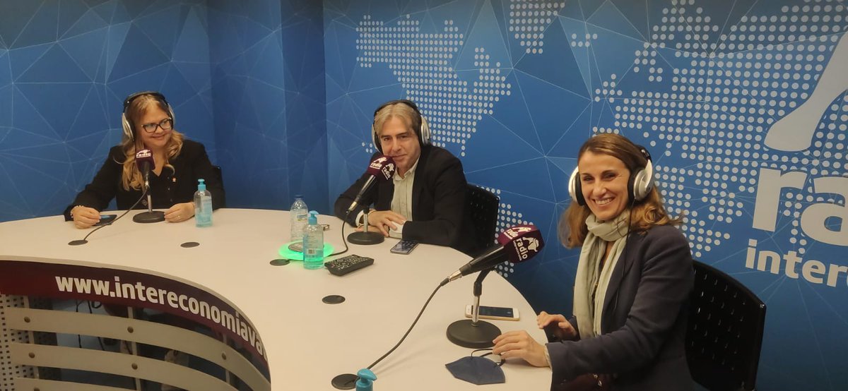 IntercafeRadio's tweet photo. 🎙#PODCAST Hoy #2N con:
▶Alberto De Rosa, DG de #CenteneCorp
▶Amparo Morató, dir de #DescubreValencia, Ocio y Turismo Cultural
▶Ana Mafé, pta de “El Camino del #SantoGrial”
▶@PaquiVareaLpez, experta en #turismo
▶Nuria Montes, SG de @HosbecValencia
📻https://t.co/lGfA0weYk4 https://t.co/Gdd76FrPIV