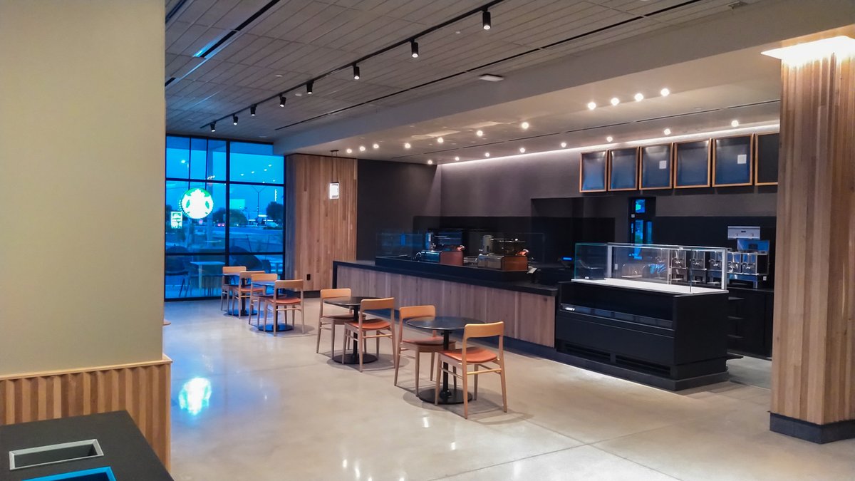 lifeatgray's tweet photo. #GrayWest recently completed a new @Starbucks store in Goodyear, AZ! The interior finishes and art reflect @Starbucks’ high standards and excellence as the world’s largest coffeehouse chain. 

Read more about this project: https://t.co/87nVerB0U6. #construction #Commercial https://t.co/E5L075G04j