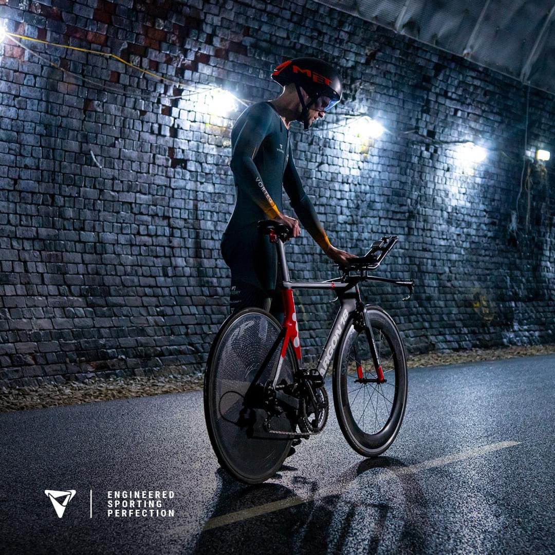 Last week we were at the new Catesby Tunnel doing some aerodynamic testing on one of our custom-fit skinsuits (a Catesby Projects x Vorteq collaboration). ➡ 2740m long ➡ 8.2m wide ➡ 1:176 constant gradient ➡ 40 sqm working section #aerodynamics #vorteqsports #performance
