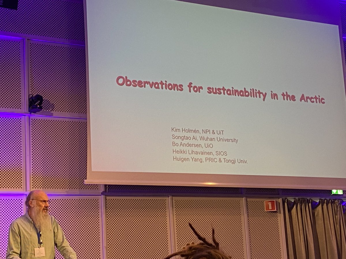 NadjejdaEspinel's tweet photo. Kim Holmén from the Norwegian Polar Institute @NorskPolar talks about sustainable development goals and sustainability in the Arctic #svalbardscience #SSC2021 https://t.co/dvdkOeOECF