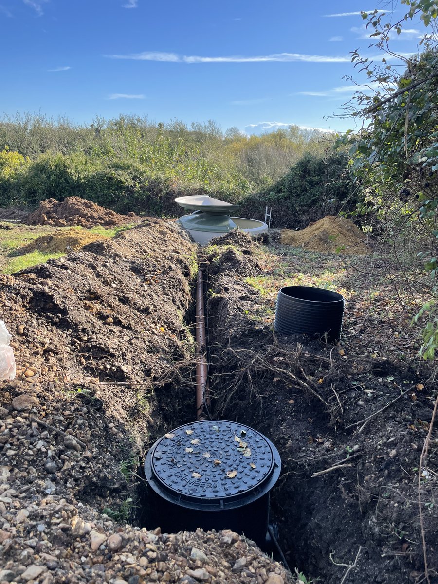 wesdrainage's tweet photo. Klargester Biodisc Installation Titchfield
https://t.co/tZRP5S3tWx
Beautiful day for the installation of a Klargester Biodisc BC for 3 houses in Titchfield, Fareham to replace an old Septic Tank and soakaway that has failed.
#klargesterbiodisc #klargester #septictank #septictanks https://t.co/DMlOJpASOD