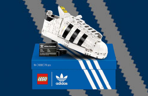 ZavviIt's tweet photo. 👟 OFFERTA LEGO ADIDAS ORIGINALS SUPERSTAR 🧱

Solo su Zavvi, potrai avere questo fantastico set per adulti LEGO Adidas Originals Superstar a un prezzo speciale! 

🚛 > SPEDIZIONI INCLUSE!

🗝️ Codice: ADIDASFD

🛒> https://t.co/KceW37XBOC https://t.co/HxJXYYBykm