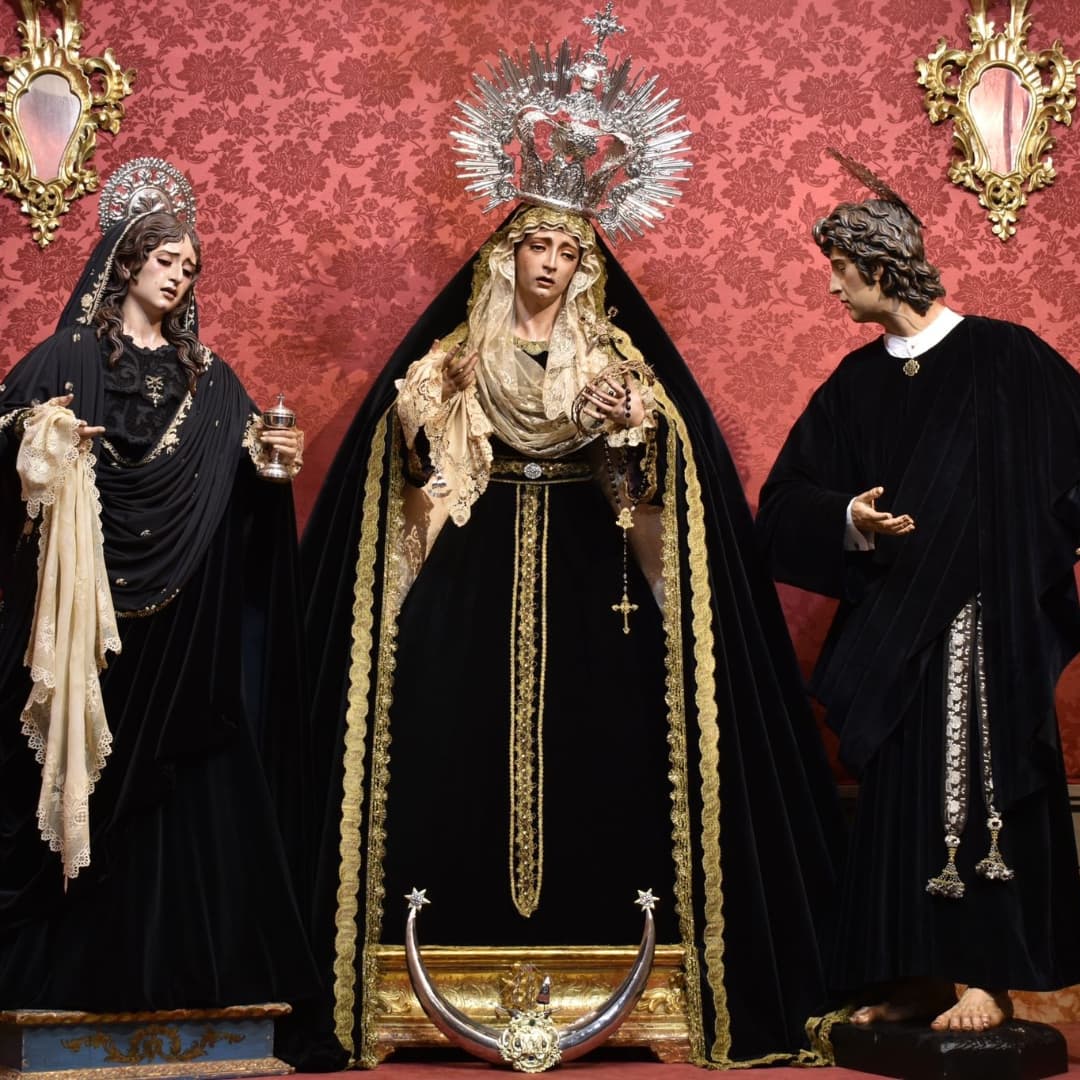 _EBambalinas's tweet photo. ⬛𝗙𝗜𝗘𝗟𝗘𝗦 𝗗𝗜𝗙𝗨𝗡𝗧𝗢𝗦⬛

En las imágenes: Ntra. Sra. de los Dolores, Mª Stma. de la Amargura Coronada, Ntra. Madre y Sra. de la Consolación,Mª Stma. de la Caridad

#Granada #SemanaSanta #Dolores_EB #HyA_EB #SAyC_EB #LyC_EB @doloresgranada @HuertoGranada @XtodeSanAgustin https://t.co/2EEtP66hAW