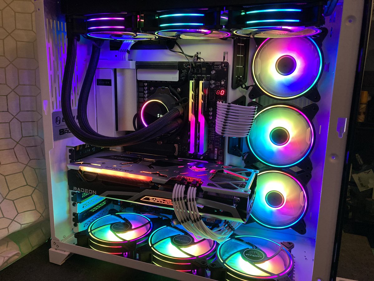 SapphireTech's tweet photo. A bright and colourful battlestation with our SAPPHIRE NITRO+ AMD Radeon RX 6700 XT by @SkunkyMule
.
.
#SAPPHIRE #NITRO #RDNA2 #RX6700XT #gamingsetup #PCsystem #PCrig #custombuild #battlestation #graphicscard #GPU #SAPPHIREnation #SAPPHIRETech #AMD #Radeon #hardware #gaming https://t.co/ky6ZX2TMlz