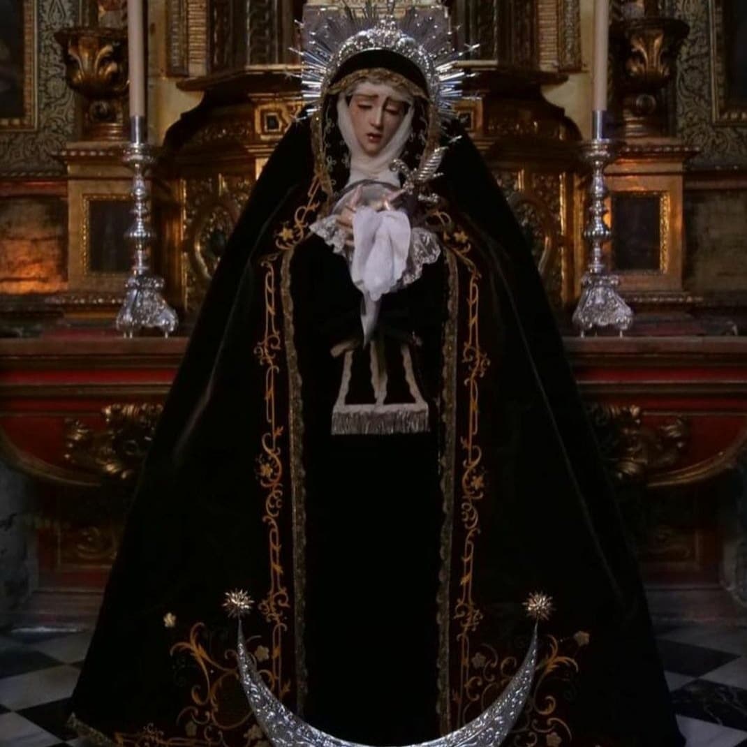 _EBambalinas's tweet photo. ⬛𝗙𝗜𝗘𝗟𝗘𝗦 𝗗𝗜𝗙𝗨𝗡𝗧𝗢𝗦⬛

En las imágenes: Ntra. Sra. de la Esperanza Coronada, Mª Stma. del Sacromonte, Mª Stma. de los Remedios, Mª Stma. de las Penas.

#Granada #SemanaSanta #GPyE_EB #CyS_EB #MyR_EB #PyP_EB @HdadEsperanza https://t.co/fN0mQSyGly