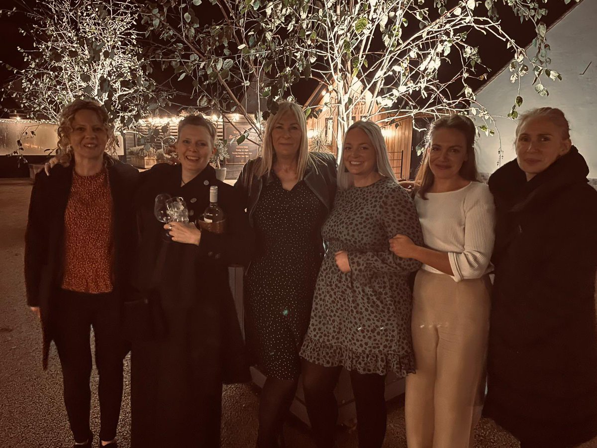 elisa_orofino's tweet photo. Amazing time with the fabulous team  @PIERatARU at our writing retreat 💻🤓

Productive writing sessions focusing on our research themes #CSA, #policing and #terrorism. 
#writingretreat #productivetime #colleagues https://t.co/X9RJ2s2HmV