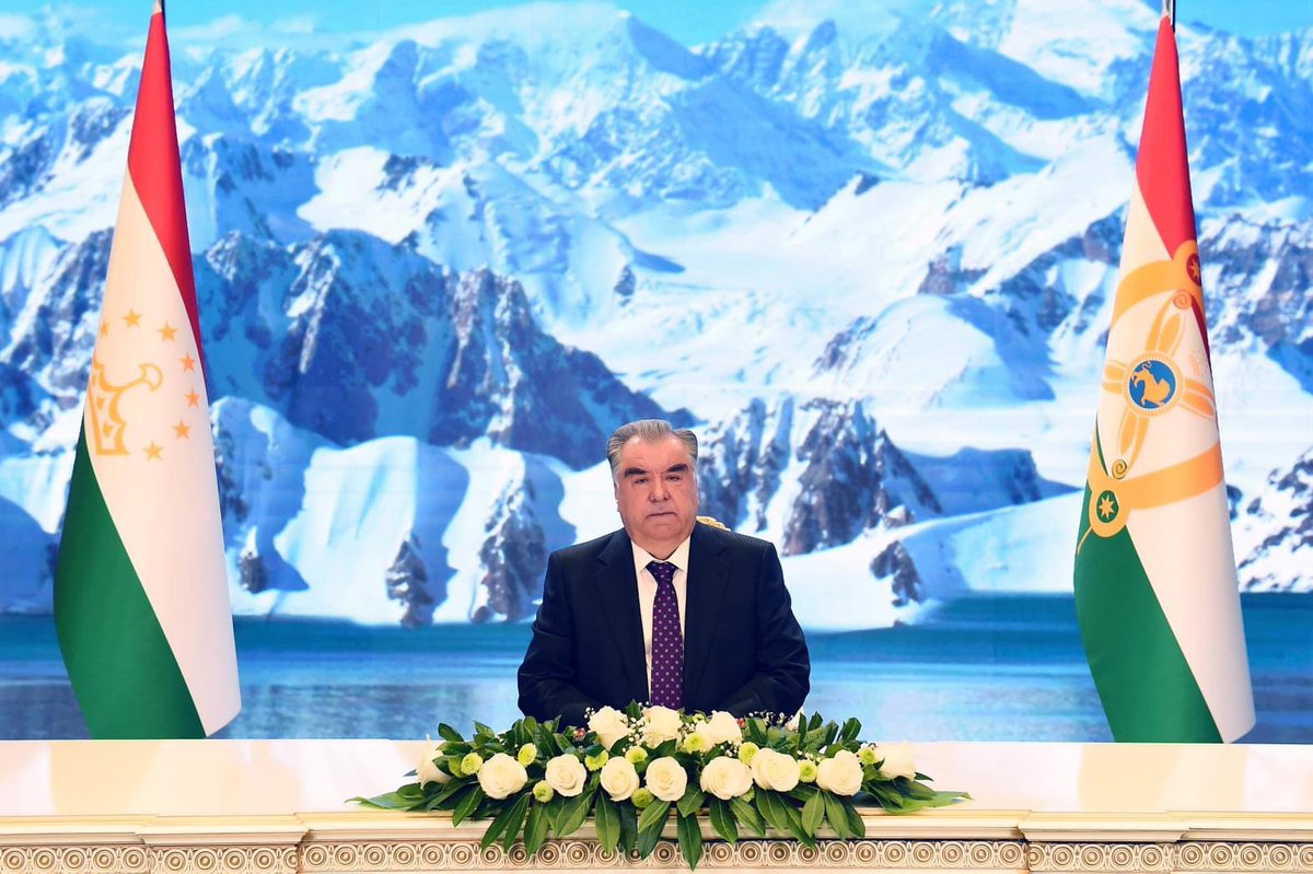 tajemblondon's tweet photo. The President of the Republic of Tajikistan H.E. Mr. Emomali Rahmon delivered a speech at the High-Level Panel on Water and Climate Issues:
https://t.co/ix52YxvhrL

#COP26 #Tajikistan #ClimateChage #GlobalWarming #GlasgowCop26 https://t.co/ZRWVg0LLkF