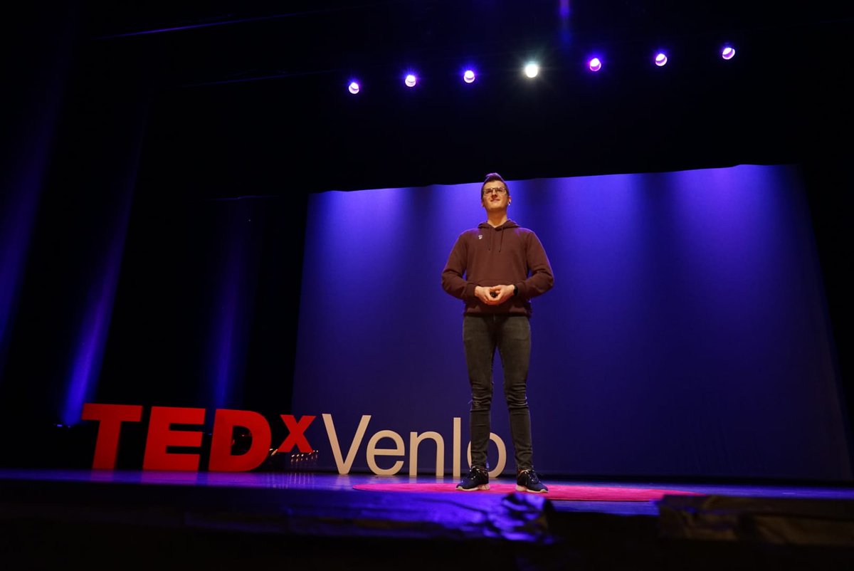 Matthias Maßling is giving us some good energy! ⚡️
#TEDxVenlo