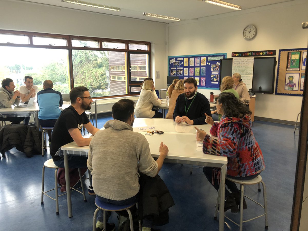 gioia_wagener's tweet photo. @BSNJSD @BSNJSV @BSNJSL @BSNLearn how exciting to work in cross school teams again to discuss assessment and pedagogy #welovelearning https://t.co/fF6osf4R9t