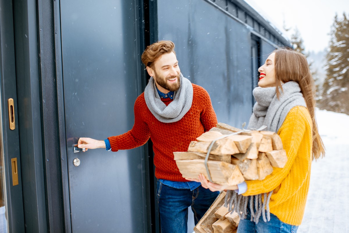 WindowWise's tweet photo. ⌚ Have a spare 5 minutes?

Now's a good time to lubricate exterior hinges and locks before the bad weather sets in. This will protect them and ensure they continue to move smoothly throughout the winter.

#TuesdayTip #TipTuesday https://t.co/8f2T71Oe3b