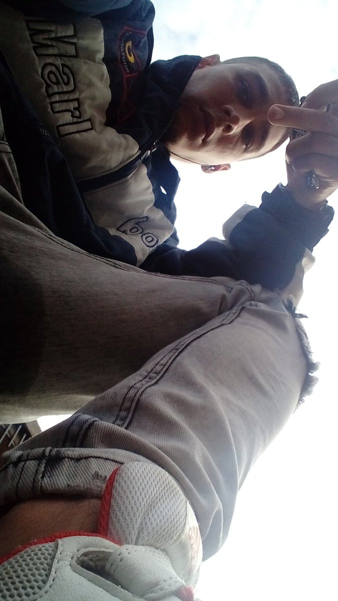 Felipe72152490's tweet photo. Cuando quieras me llamas a mi telefono ( cuando quieras)
Tu estas asi porque un cabron te ilusiono  (Ese cabron)
Tu y yo nos comemos hasta mirandonos ( Bien rico)
Sin hacerlo estamos imaginadonos...🍁🍁🛸 https://t.co/sKiNlBf32O