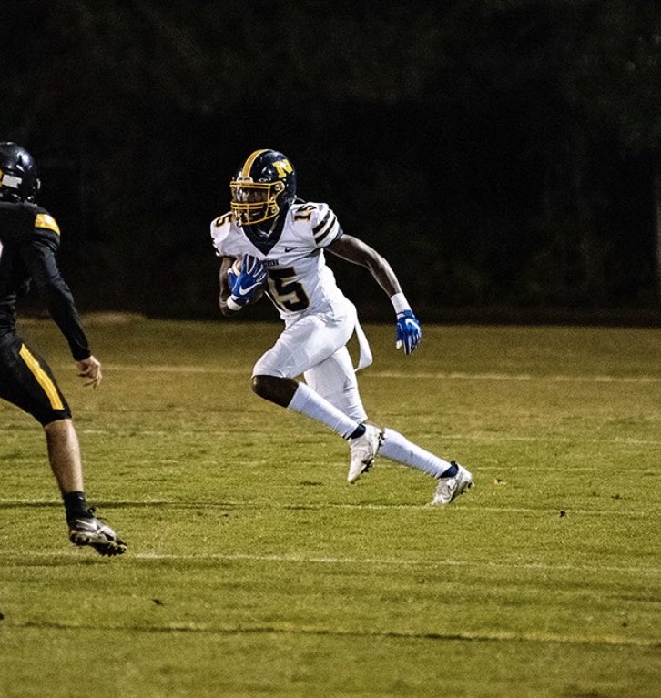 Senior Year Highlights !
hudl.com/v/2GCJXm