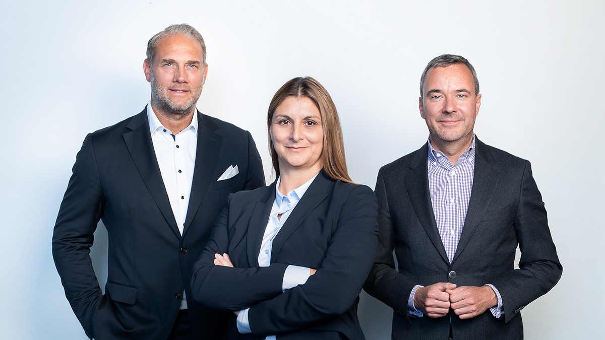 Neue #Vertriebsführung bei HDI Deutschland: Der Geschäftsbereich Privat- und #Firmenversicherung stärkt mit Stefanie Schlick als neue Vertriebschefin und Malte Dittmann als Maklervorstand #Sachversicherung das Geschäft mit Maklern sowie #KMUs bit.ly/3jYiO2G