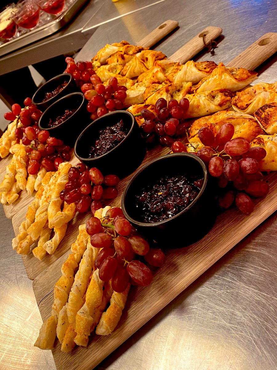 KerryMatlock3's tweet photo. Homemade Cheese Twists &amp; Turnovers   For Today’s Social, Served With Chutney &amp; Grapes.. Great Alternative To A Cheese Board 🧀 #sunriseofpurley #homemade @StuartKeown @Rebecca61908280 https://t.co/1yBoLtkIfi