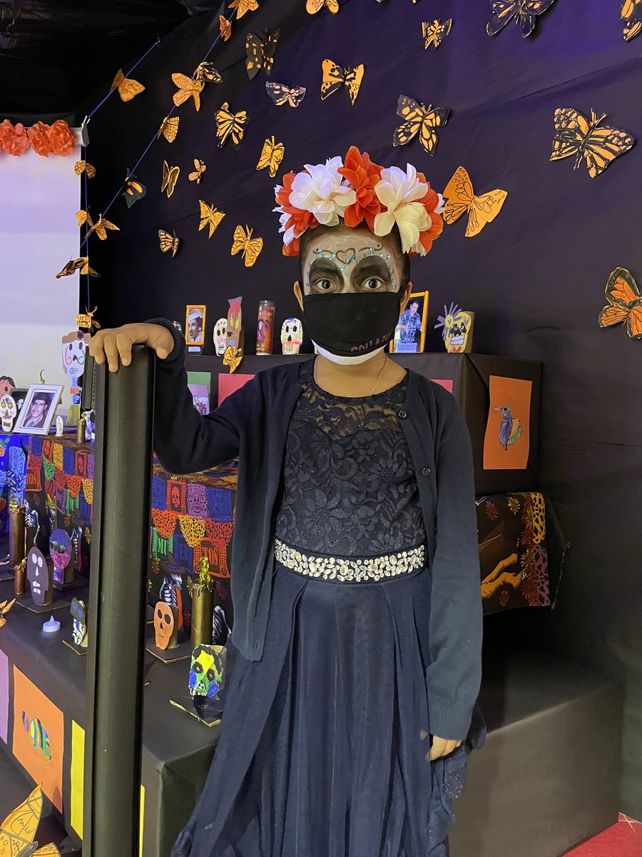 MartinezMiriamR's tweet image. Feliz Dia De Los Muertos!🖤💜🧡💀🦋 #additiveschooling #micultura #sheunderstoodtheassignment @EISDofSA @ROOSEVELTELEMS