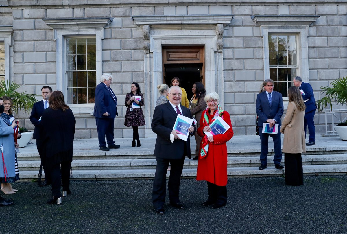 OireachtasNews's tweet photo. The Ceann Comhairle @SOFearghail has today received the report of the Forum on a Family-Friendly and Inclusive Parliament. #seeforyourself #FamilyFriendly 

Press Release: https://t.co/fINpjgEw2I 
Read the full report here: https://t.co/hennOjYYOK https://t.co/RCE0HhsWbW