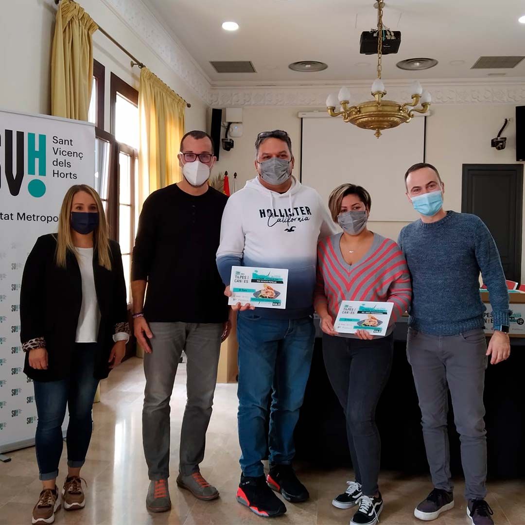 AjuntamentSVH's tweet photo. 🧈🍻 Ja tenim els establiments guanyadors del Tapes i Canyes! Enhorabona!

🏆 El Faro, 1r premi vot popular i 2n jurat professional
🏆 Cuina d'en toni, 1r premi jurat professional
🏆 Tascacenç, 2n premi vot popular 

Què us va semblar aquesta 10a edició?
https://t.co/Hfxg8pIaxJ https://t.co/gXPsS9pCoI