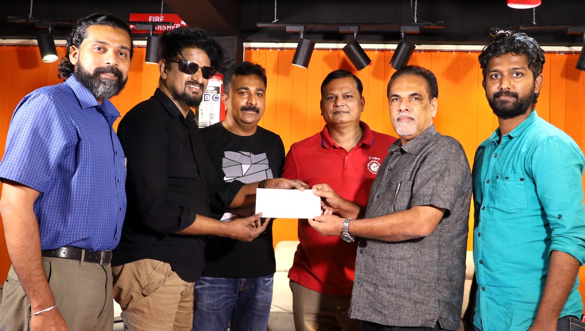 travancoreroyls's tweet photo. Thank you for the support @vismayasmax
Looking forward to achieve greater heights together ๐งก๐
#TravancoreRoyalsFC #VishmayasmaxAnimations #NammudeClub #FansOwned #Football #Kerala https://t.co/zjYn3MWUMY