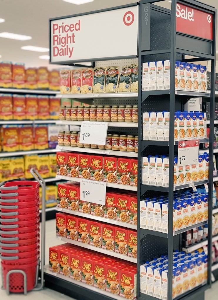 BriceMedcalf's tweet photo. Keeping Target full, just like our bellies this upcoming season ππ¦
#ThanksgivingReady #Thanksgiving2021 #T1967 #Target #TargetVisuals
@RLisenbery https://t.co/k7H9evo8fW