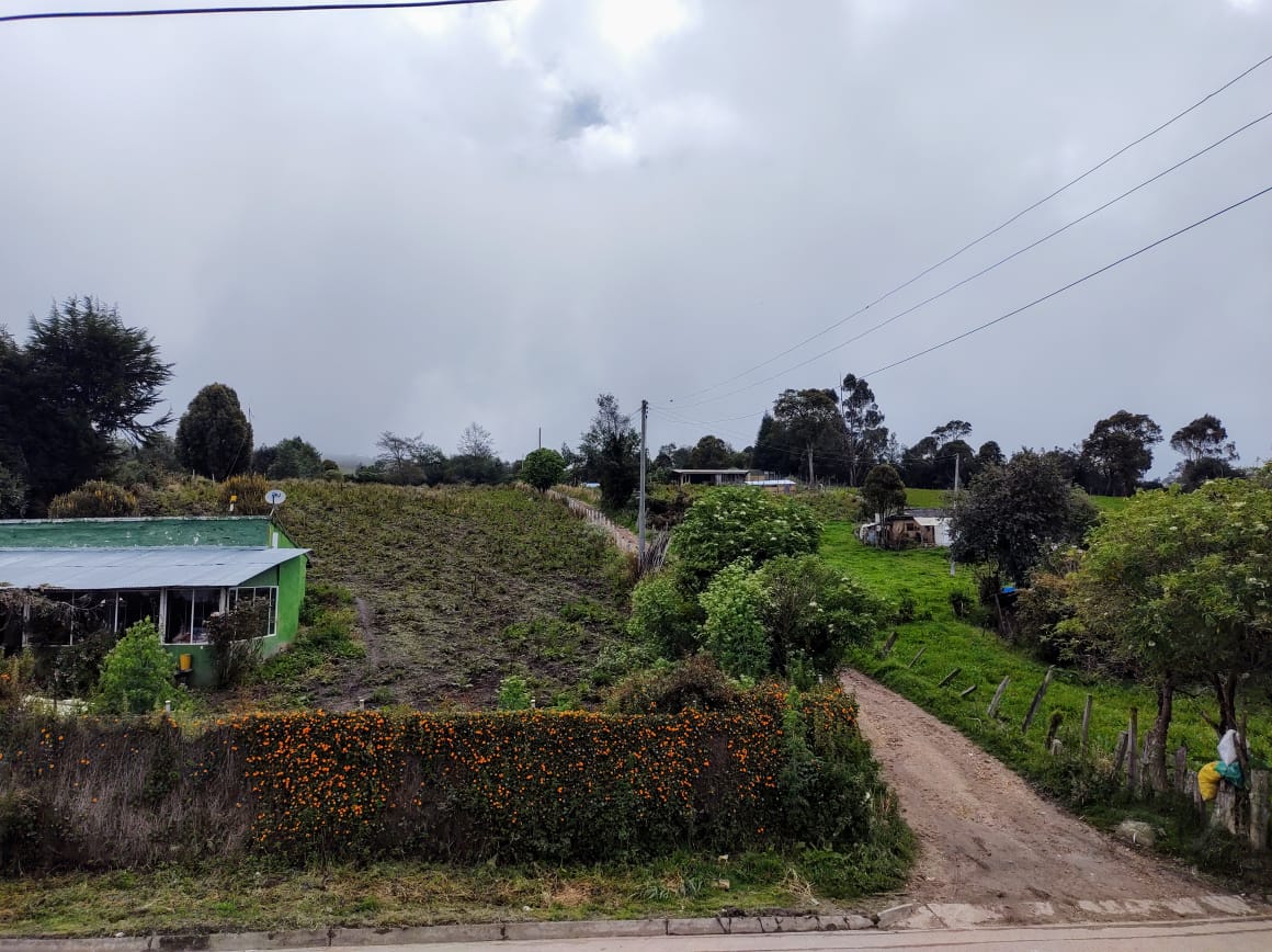 SubRedSur's tweet photo. #FelizMartes🌄🏞️
En cada una de estas localidades de la zonas rurales del sur de Bogotá hacen presencia nuestros equipos asistenciales con el fin de brindar la mejor atención en salud a nuestra población campesina.
#Sumapaz #Usme #CiudadBolívar 
#LePonemosElCorazón💕 https://t.co/HuwUFbCpwT