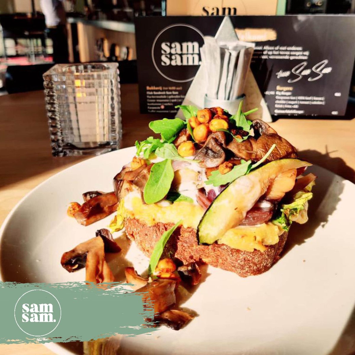 Herfst! En dit broodje Hummus past daar zo lekker bij!

#nieuwe #menukaart #samsam #eetcafe #restaurant #gastvrij #uiteten #diner #lunch #borrel #oudemarkt #enschedecentrum #enschedestadvannu #enschedecity