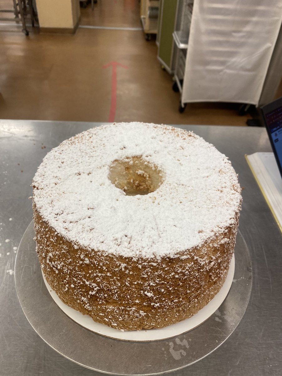 Today’s lesson #Angelfoodcake <a href="/MDProStart/">RAM Education Foundation</a> <a href="/ProStart/">ProStart</a>