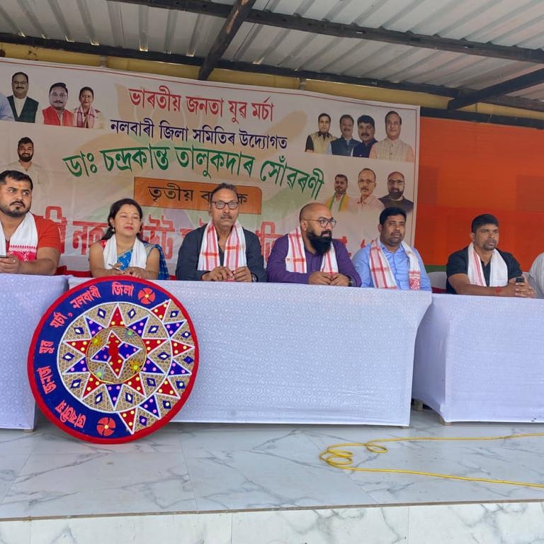 mriganka_dr's tweet photo. #chandrakantatalukdar Memorial Football Tournament continues, great initiative by @bjymofficial , Nalbari. Venues at #different playground of the district..final match of 1st round.. today at #chamata..@Bhabesh_KalitaR @cmpatowary @SidhankuBJYM @BJP4India @BJP4Assam @BJP4NALBARI https://t.co/czicSm4oyL
