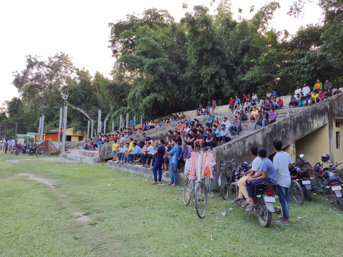 mriganka_dr's tweet photo. #chandrakantatalukdar Memorial Football Tournament continues, great initiative by @bjymofficial , Nalbari. Venues at #different playground of the district..final match of 1st round.. today at #chamata..@Bhabesh_KalitaR @cmpatowary @SidhankuBJYM @BJP4India @BJP4Assam @BJP4NALBARI https://t.co/czicSm4oyL