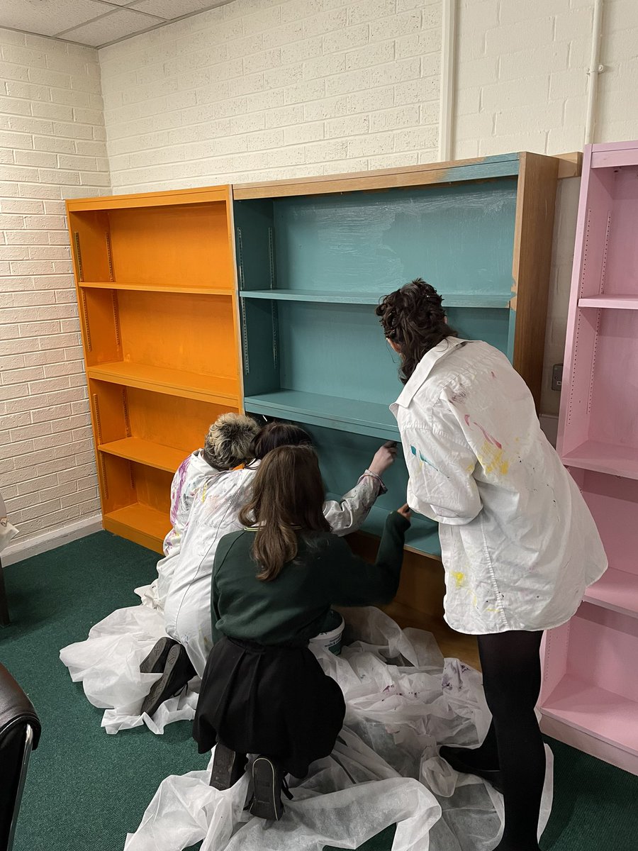 chsc_english's tweet photo. Next stage of our renovations - painting our non-fiction shelves!
#teamwork #librarylegacy https://t.co/MTRsmQ361w
