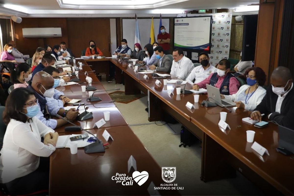nhora_mondragon's tweet photo. Iniciamos jornada ⛅️ en Consejo de Gobierno para tratar importantes y  diferentes temas de ciudad: 

✅PQRS
✅Juegos Panamericanos Junior
✅Festivales 
✅Oficina de Transparencia
✅Salud Ambiental 

#TeQueremosCali ♥️ https://t.co/aJkY4W3e7d