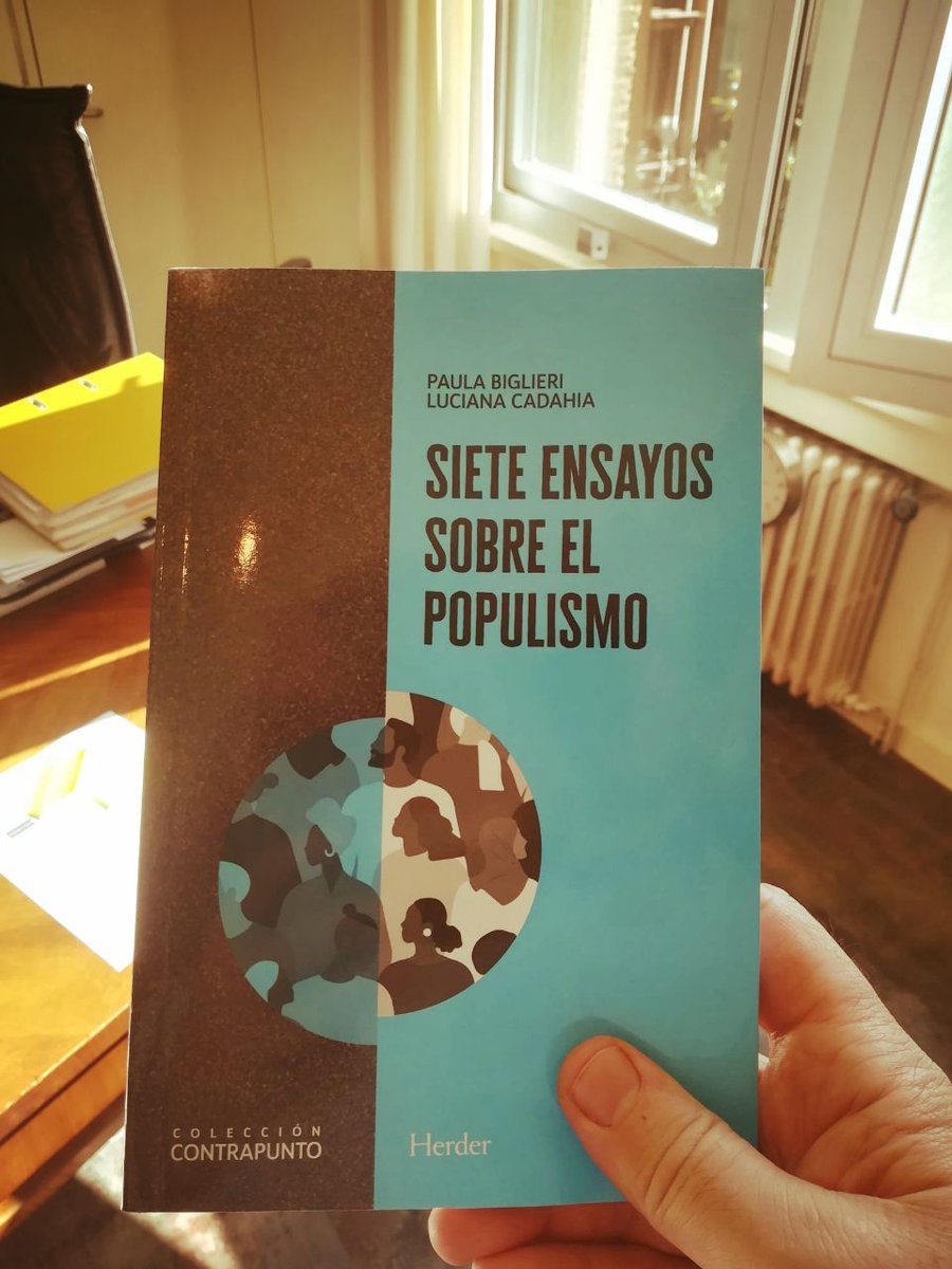 lucianacadahia's tweet photo. Estamos muy contentas con la edición en castellano de nuestro libro "Siete ensayos sobre el populismo". Gracias a @herderbarcelona, @raimundherder y su magnífico equipo de gente por seguir apostando al pensamiento construido desde América Latina. #LeftPopulism https://t.co/Osrb4QW1N5