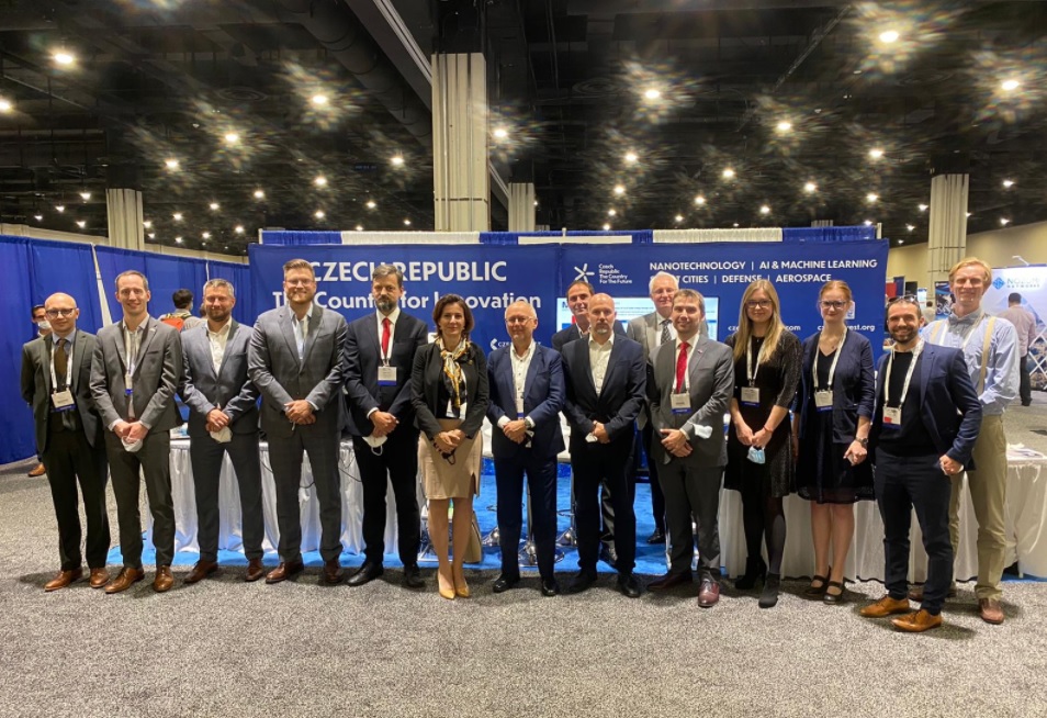 CzechInvest_CZ's tweet image. Česká republika byla na letošním #TechConnectWorld zastoupena úspěšným národním stánkem! Představeny zde byly inovativní společnosti v oblastech virtuální reality, průmyslových laserů, nanotechnologií, či umělé inteligence 💪
Více se dočtete zde 👇czechinvest.org/cz/Homepage/No…