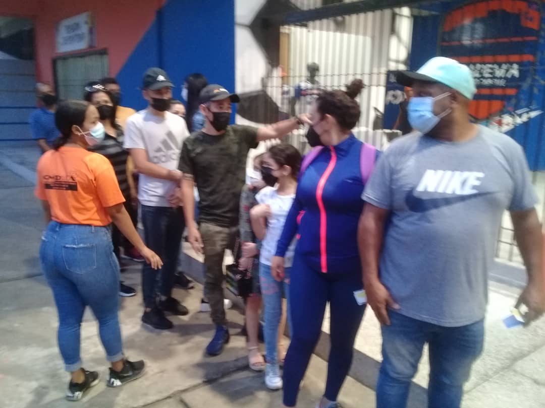cmdnapc's tweet photo. #VamosConTodo nuestro equipo apoyando desde #LaBombonerita a nuestra @la_academiapc en su partido contra #HermanosColmenares por instrucciones del alcalde @JCbetancourt72 @apuertocabello @MaDanielaDiaz31 https://t.co/j8Z3tLFugi
