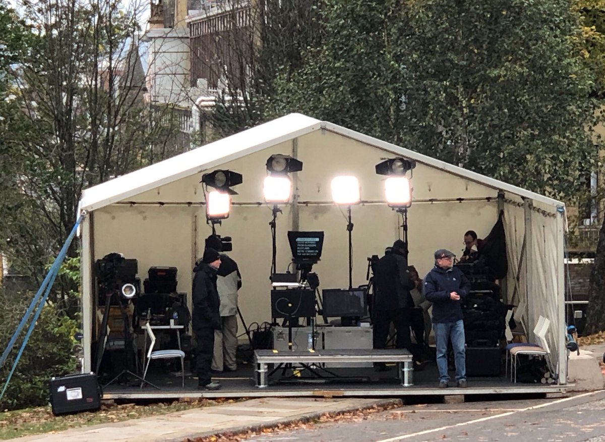 UofGlasgow's tweet photo. Delighted to host @DavidMuir at @abcnews on our main UofG campus throughout yesterday as they reported on the @COP26 global climate summit in #Glasgow. 🏴󠁧󠁢󠁳󠁣󠁴󠁿🌍

#COP26 #UofGCOP26 https://t.co/COSbRpQxw9