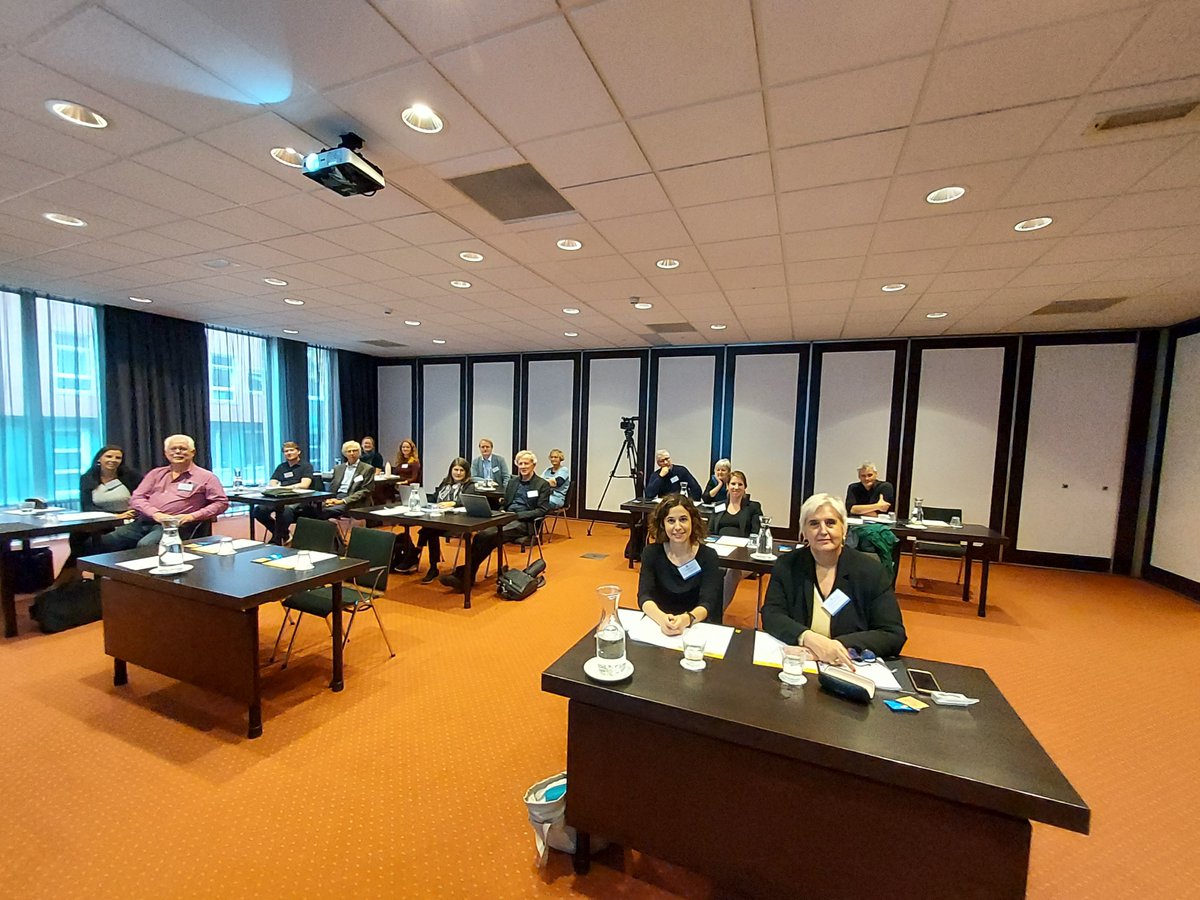 FryskeAkademy's tweet image. #VirtualApp is a collaboration between @MercatorCentre and @JoanaDuarte77 and partners in Basque Country, Ireland and Belgium. Here they are in action! @MariaGrossoDel is er ook, dus hou de @lc_nl in de gaten.