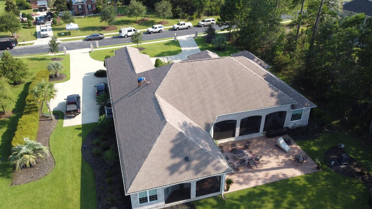 WeatherguardRo1's tweet photo. Establishing yourself in a neighborhood like this takes quality workmanship, dedication, dependability, & commitment to your homeowner that youโll provide them with "peace of mind" from start to finish.
โข
At Weatherguard, you're family ๐ก#roofingcontractor #freeinspections #GAF https://t.co/sNJnP3rgwE