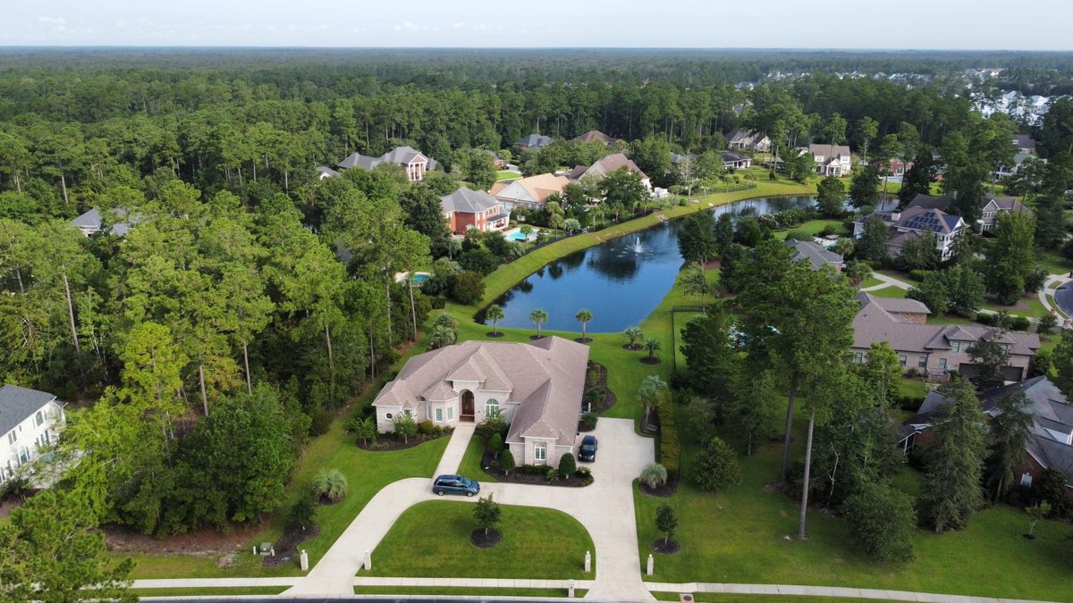 WeatherguardRo1's tweet photo. Establishing yourself in a neighborhood like this takes quality workmanship, dedication, dependability, & commitment to your homeowner that youโll provide them with "peace of mind" from start to finish.
โข
At Weatherguard, you're family ๐ก#roofingcontractor #freeinspections #GAF https://t.co/sNJnP3rgwE