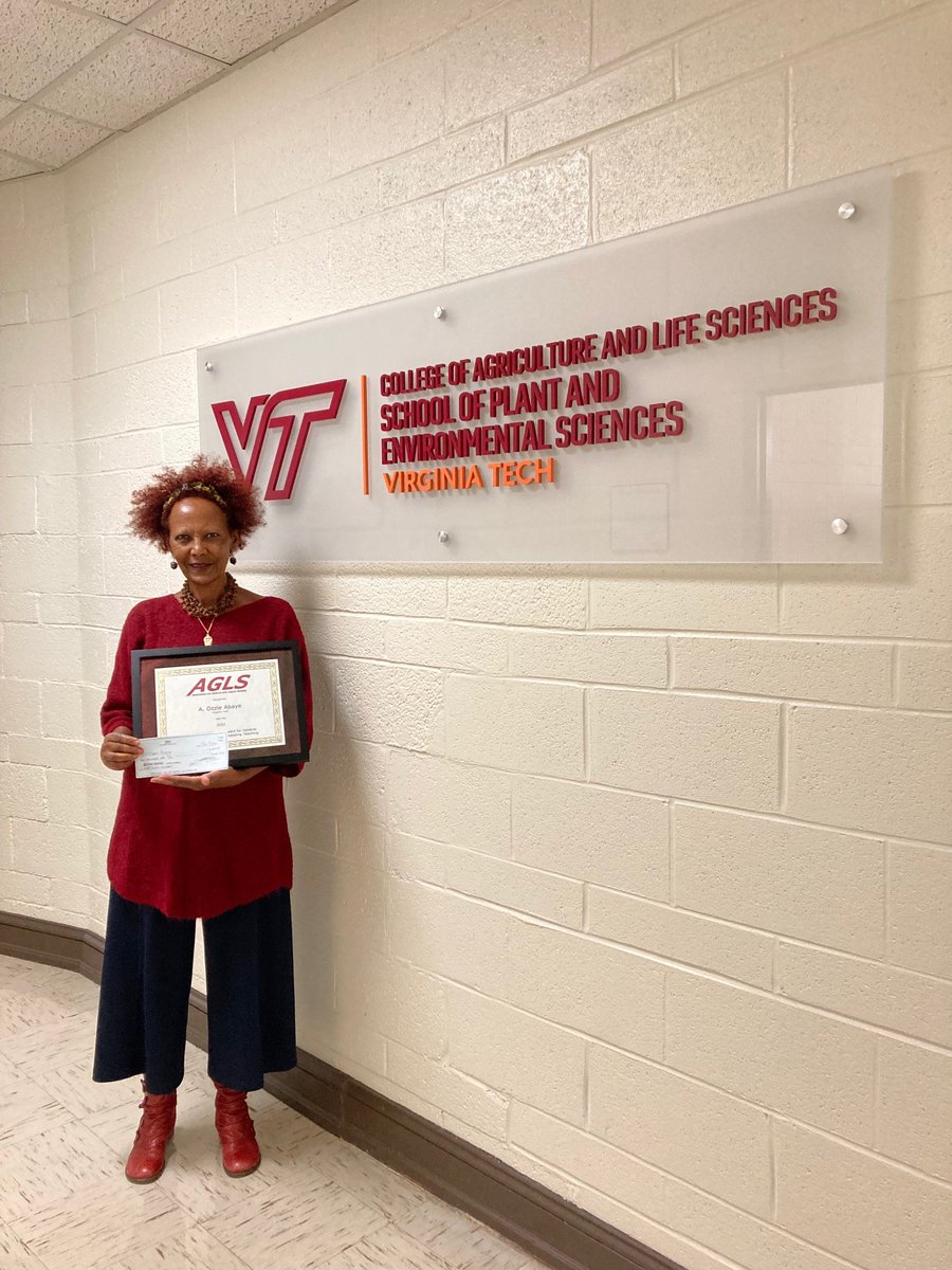 VTCals's tweet photo. Congratulations to @vtspes professor Ozzie Abaye for receiving the 2021 Jerry G. Gaff Award for General &amp; Liberal Studies, Outstanding Teacher Award!🏆👏 https://t.co/Sxb6bbdYQs
