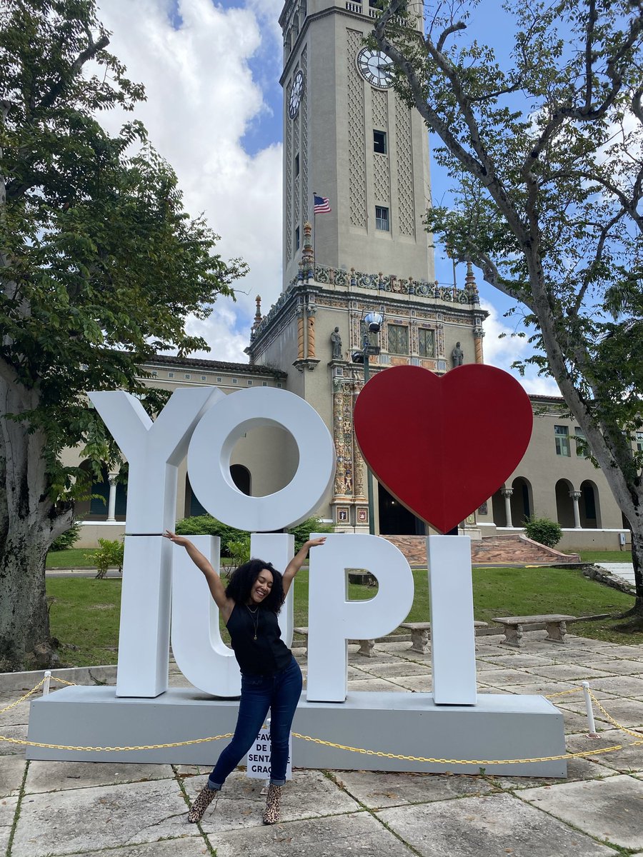 lunallena______'s tweet photo. #RetomemosLaUPR La institución que me hizo una profesional de las duras en mi disciplina, que soy la mujer más joven en mi empleo. Conectar con las personas más brillantes y creativas de este país. Cultura, arte, trabajo duro pa’l pueblo. Sin la UPR nada. Humacao, Cayey y RP 🤍 https://t.co/pg6vChxd8G
