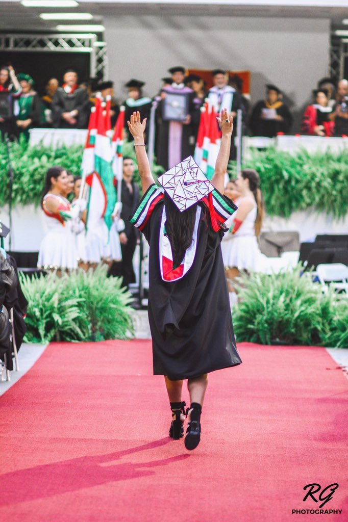 lunallena______'s tweet photo. #RetomemosLaUPR La institución que me hizo una profesional de las duras en mi disciplina, que soy la mujer más joven en mi empleo. Conectar con las personas más brillantes y creativas de este país. Cultura, arte, trabajo duro pa’l pueblo. Sin la UPR nada. Humacao, Cayey y RP 🤍 https://t.co/pg6vChxd8G