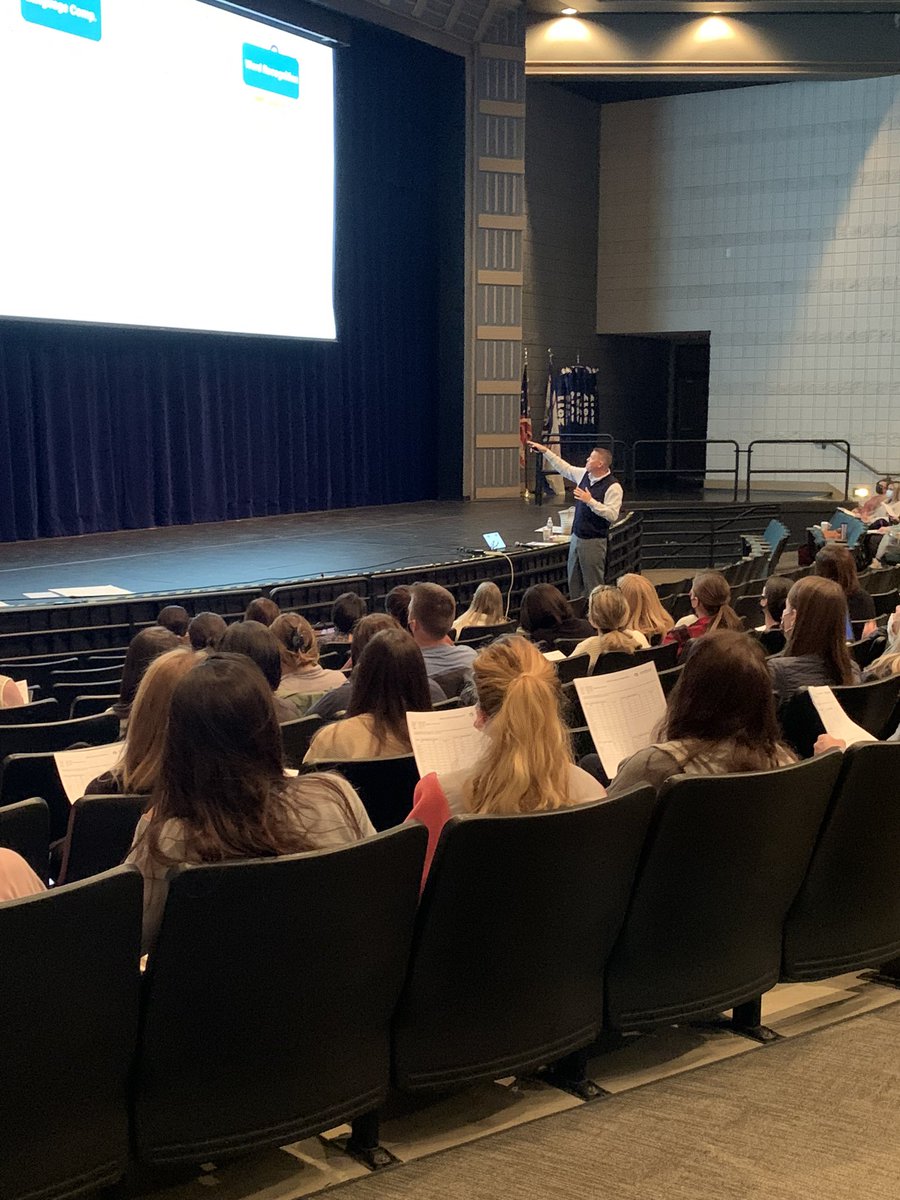 We are off to a great start of professional learning this morning with elementary teachers. Thank you to all of our facilitators! #itsworthit <a href="/wcsdistrict/">Worthington Schools</a>