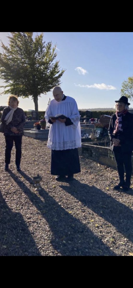 FlavieHerbette's tweet photo. Prions pour nos défunts 🙏#diocese de la somme @BrigitteFoure @olivierjarde @pierresavreux @PaulEricDecle @JYB80 @Editions_Yvert @labbedesomme @bernstephane @jpgrumetz @pernautjp @Bakhti80 @ThibauldEnfroy @citdessaint @MargauxDeletre #DITER #Nicolas Jouy #Don Edouard ⭐️ https://t.co/fgFiSRFRyi