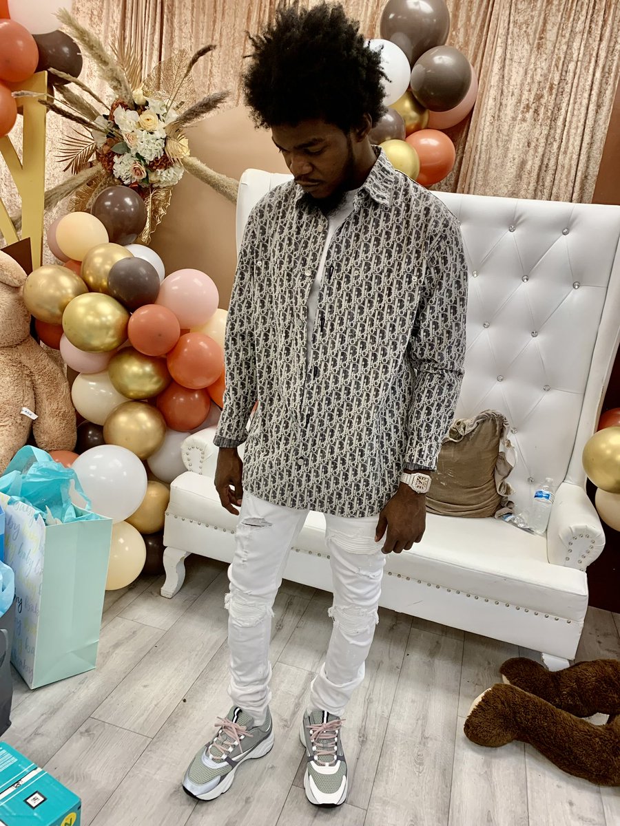 ruga_rus's tweet photo. Ima be this way until my heart Stop 🖤🌎 https://t.co/MCS0WQZCZt