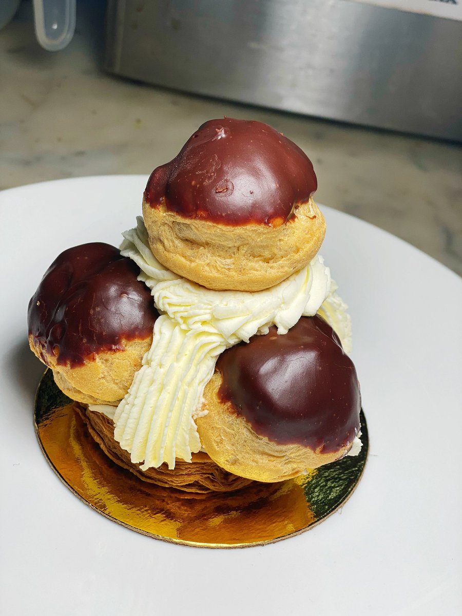 MissMadeleine1's tweet photo. Our Saint Honoré is filled with chocolate pastry cream and held together with hand-whipped cream for an eat anytime treat 🍫
•
#frenchbakery #french #bakery #nyc #nycfood #nycsweets #newyork #newyorkfood #nyfood #patechoux #pastries #chocolate #dessert #snack https://t.co/55kcQhIThW
