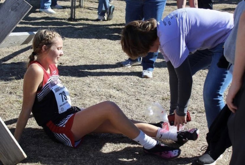sportsinkansas's tweet photo. Emma Weiner of Golden Plains  thought she had a sprained ankle on the Saturday of state XC after tripping up the stairs at school. After winning the gold, the x-ray showed a broken fibula. She still ran and took 1st with a broken leg. 
#sportsinkansas https://t.co/B5RZvOBJ0E