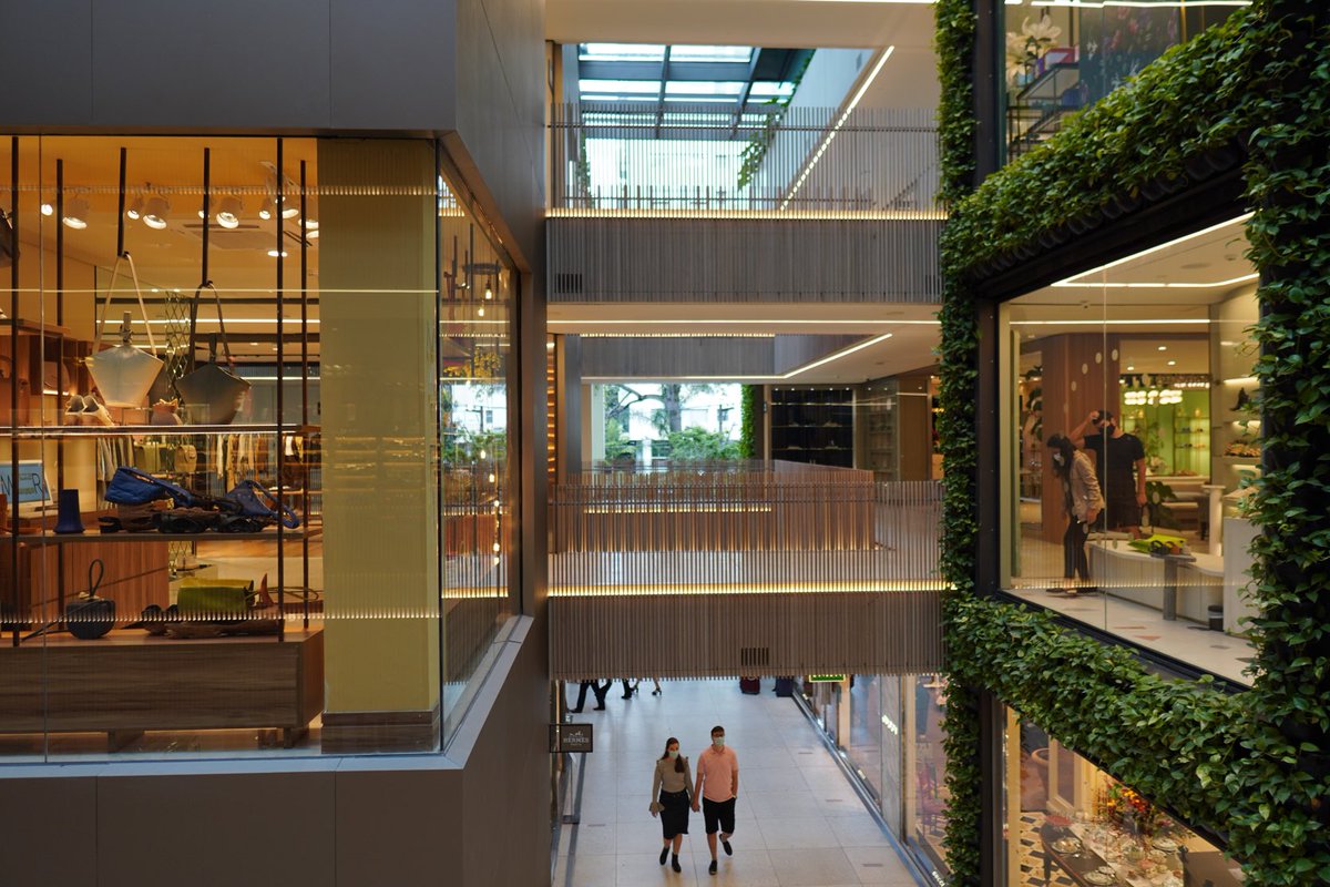ImbFrank's tweet photo. Browsing the new #cjshopsjardins #saopaulo #sãopaulo #saopaulowalk #sp4you #brazil #brasil #architecture #architecturephotography #urbanjungle #urban #urbanphotography #urbanexploration #urbanjunglebloggers #streetphotography #streetphotographer #streetphotos #streetphoto https://t.co/c96swEQN2e