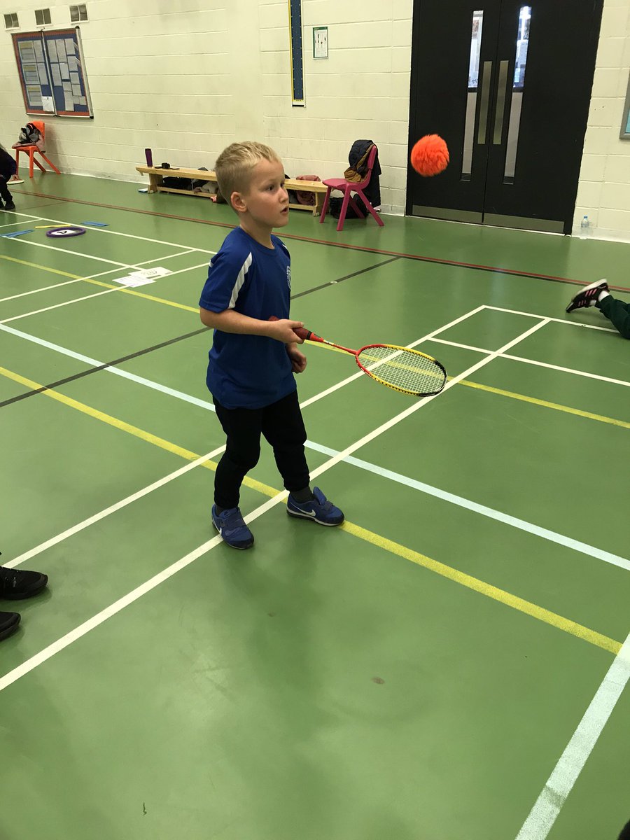 ClaycotsSchool's tweet photo. Year 2 Britwell children had an amazing time at the Badminton festival at @LangleyAcademy. Teams took part in a skills circuit, they had to try and beat their score on each station.
Well done to everyone involved๐ธ
@SloughSSN @BadmintonEnglnd #TheRacketPack https://t.co/LYArlZTctp
