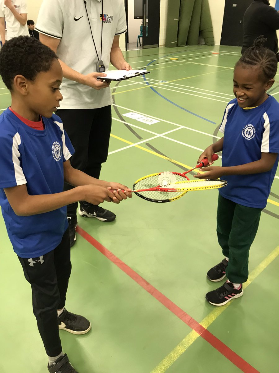 ClaycotsSchool's tweet photo. Year 2 Britwell children had an amazing time at the Badminton festival at @LangleyAcademy. Teams took part in a skills circuit, they had to try and beat their score on each station.
Well done to everyone involved๐ธ
@SloughSSN @BadmintonEnglnd #TheRacketPack https://t.co/LYArlZTctp