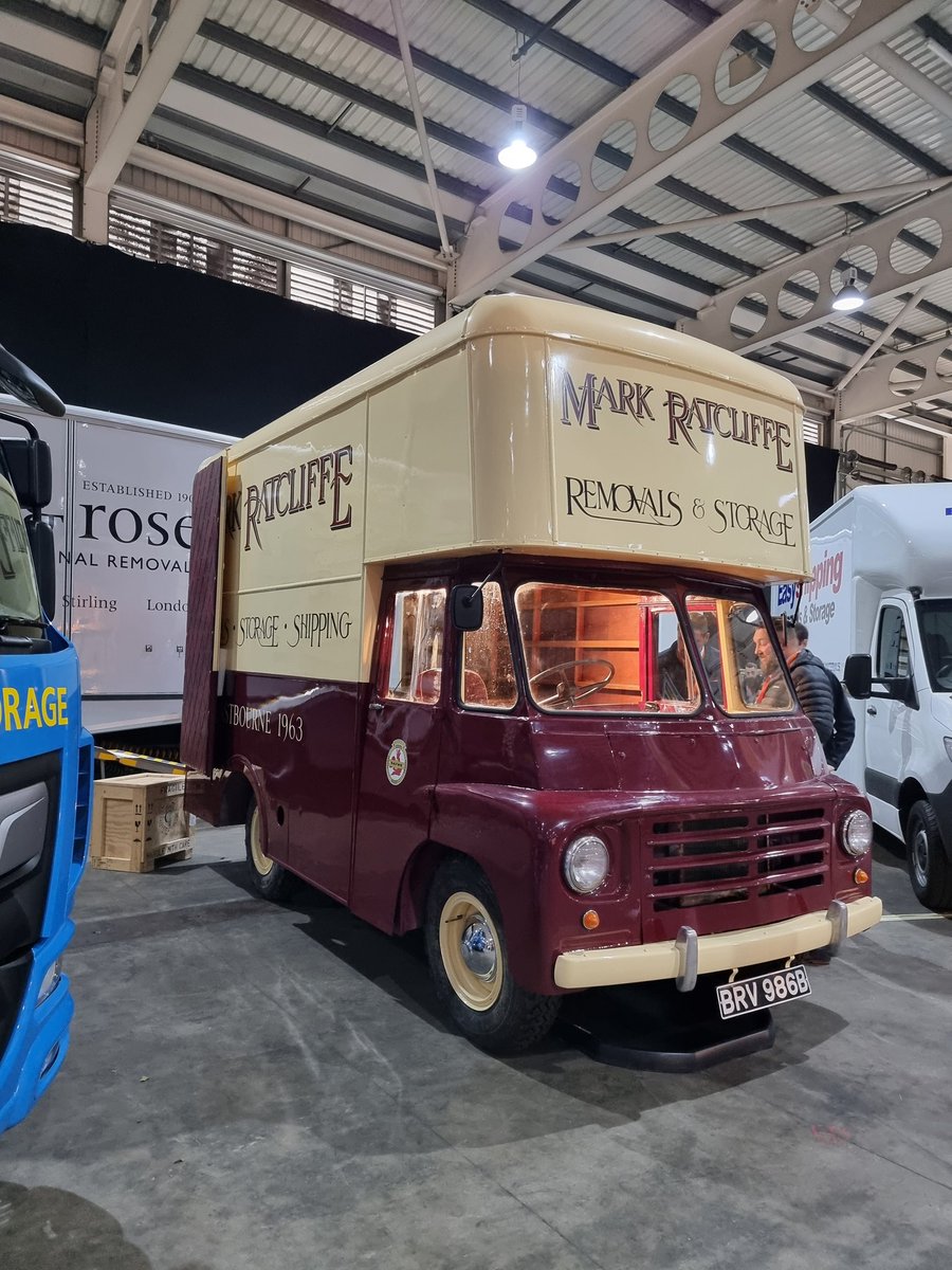TopRemovals's tweet photo. Great to be back at @moversstorers meeting with @The_Mover_Mag and many friends and colleagues https://t.co/NfhM2RUhl4